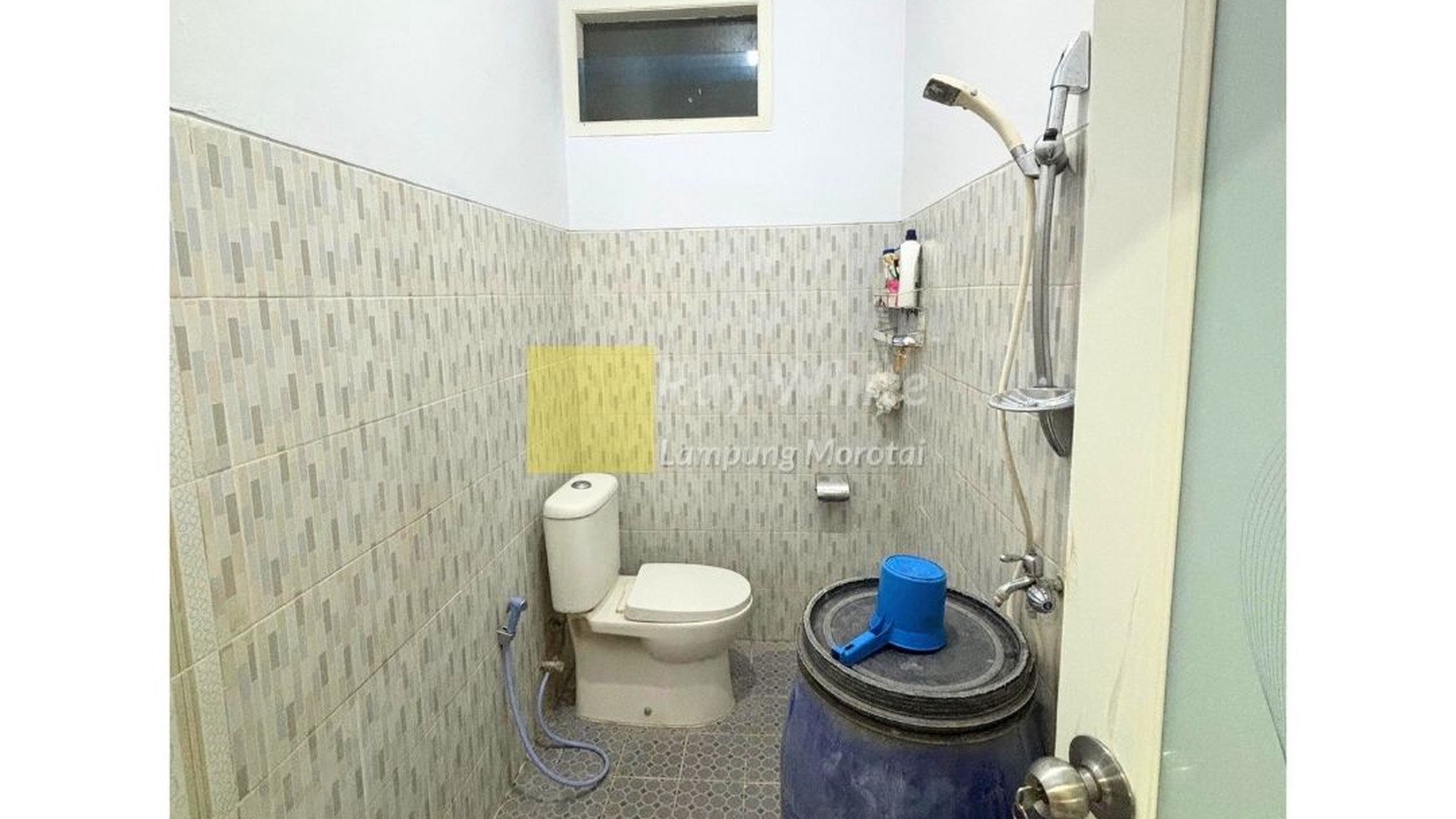 Rumah Lokasi Kedamaian Furnished