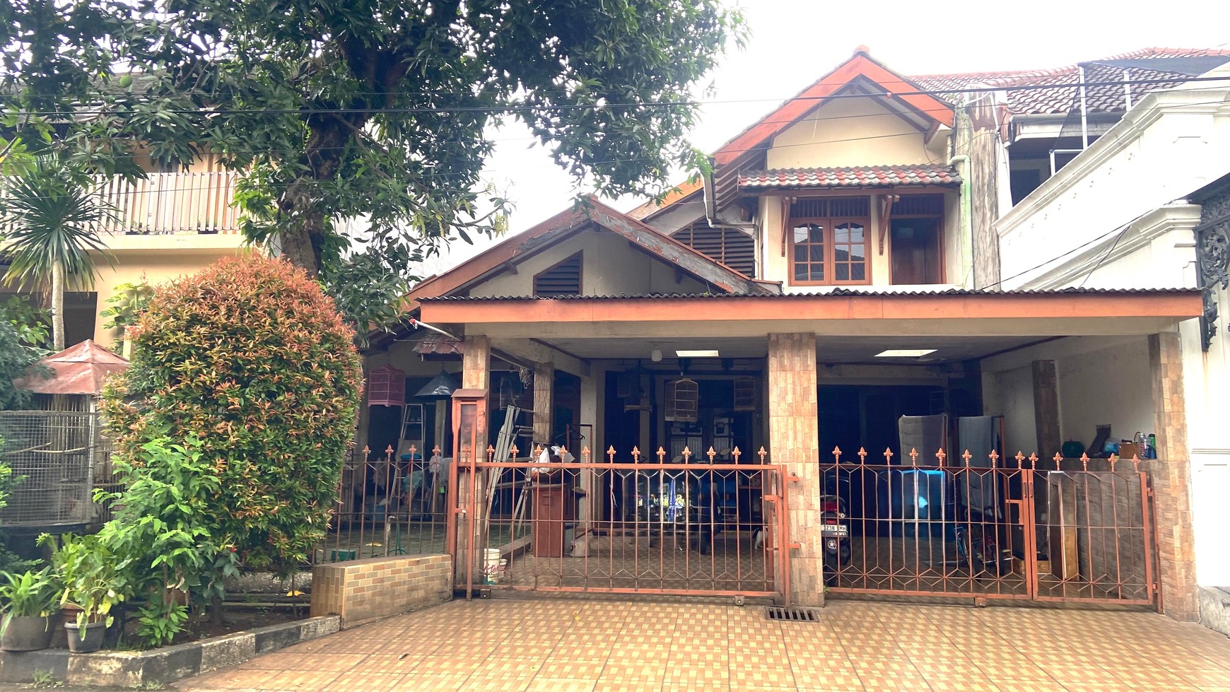 rumah strategis dengan jalan utama yang lebar di bumi bintaro permai