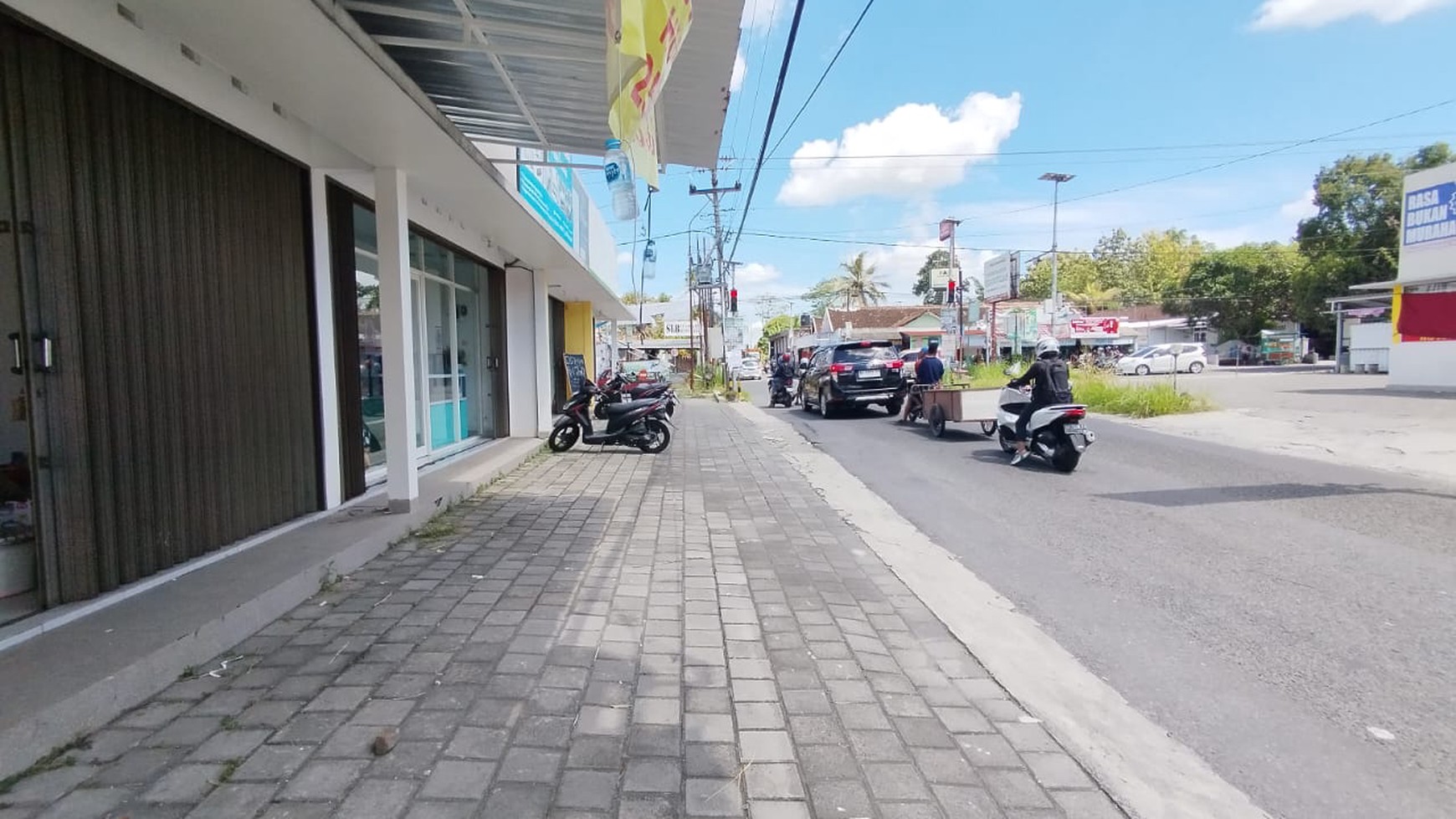 Ruang Usaha di Jalan Plagan Km 14,5 Ngaglik Sleman