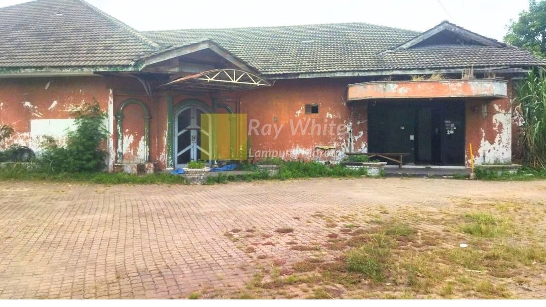 Tanah dan Bangunan Jalan Protokol Pelabuhan Panjang