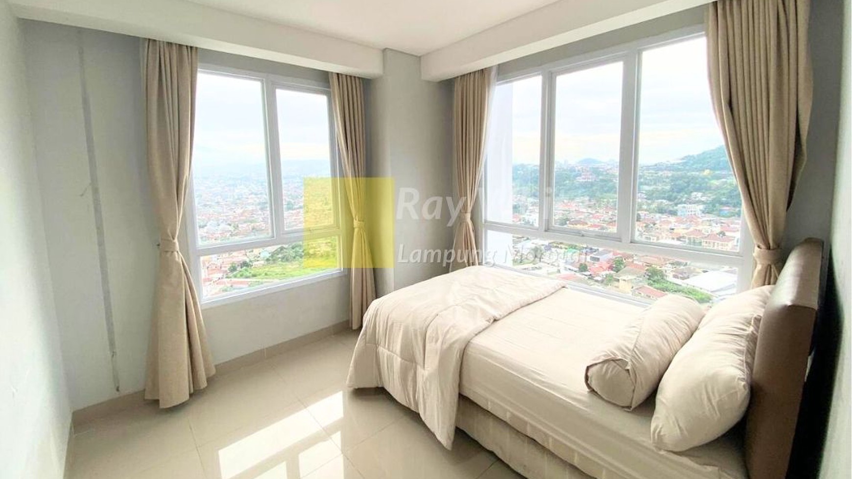 Apartemen The Bay 3 Kamar Furnished