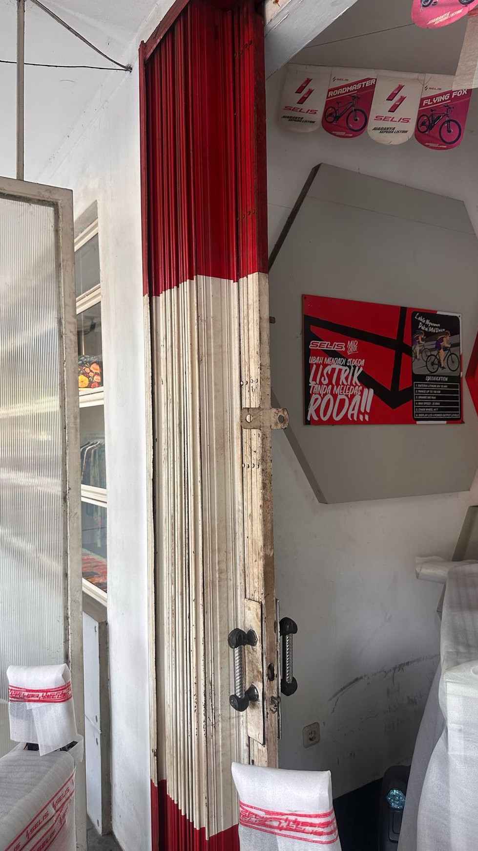 Ruko siap bagus, daerah Commersil di Bintaro Sektor 7