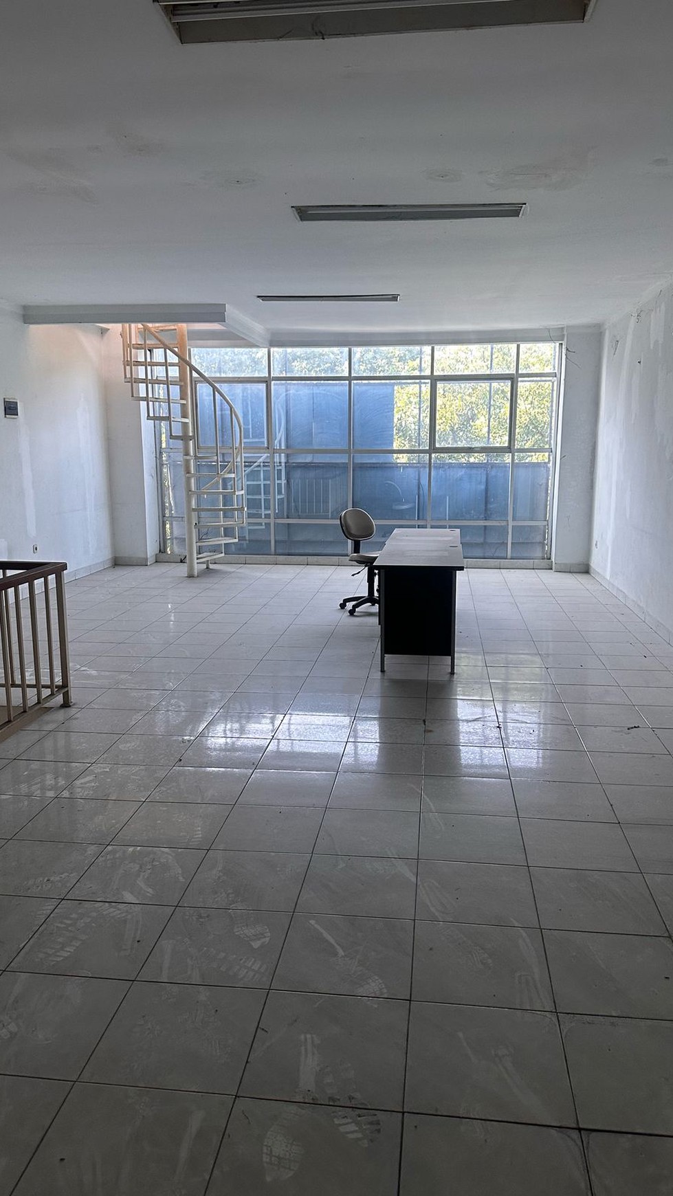 Ruko siap bagus, daerah Commersil di Bintaro Sektor 7