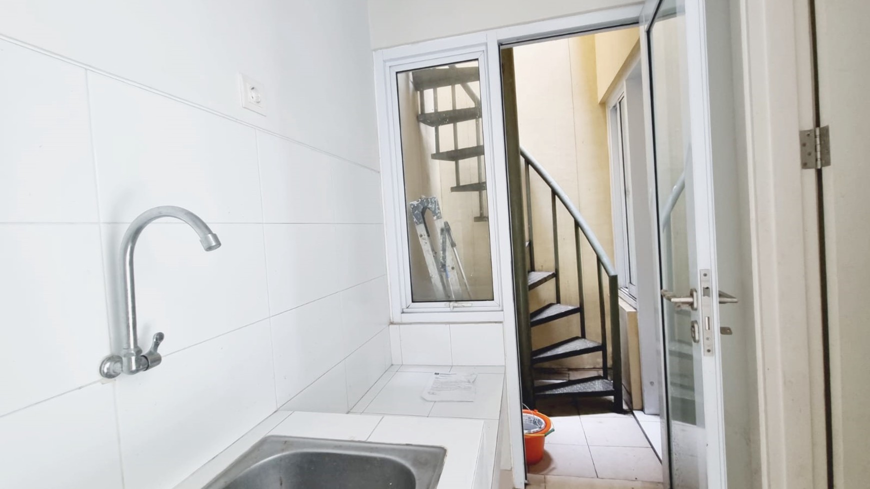 Dijual cepat rumah strategis di Montana Village Jl. Hardin Gading Serpong