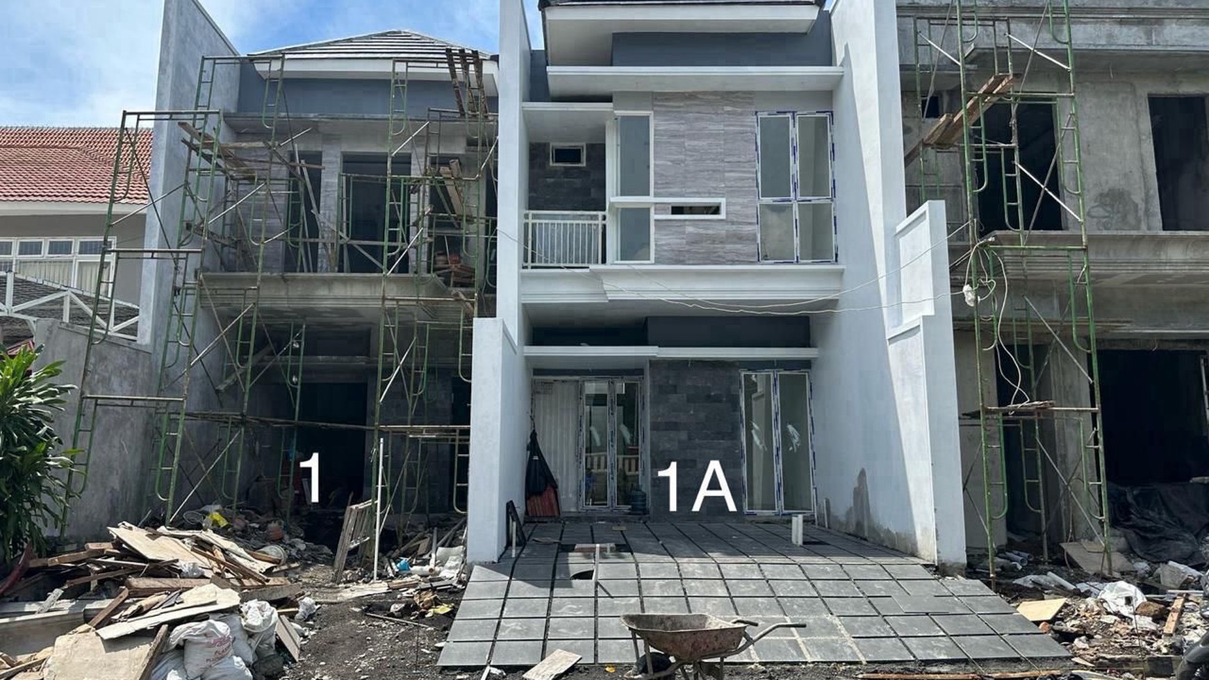 New Murah Rp. 1 Milyar-an Rumah Baru Jemursari Selatan Surabaya Timur Dekat Petra , Akses TOL , Bandara Juanda