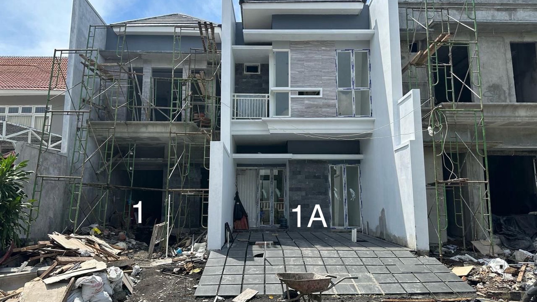 New Murah Rp. 1 Milyar-an Rumah Baru Jemursari Selatan Surabaya Timur Dekat Petra , Akses TOL , Bandara Juanda