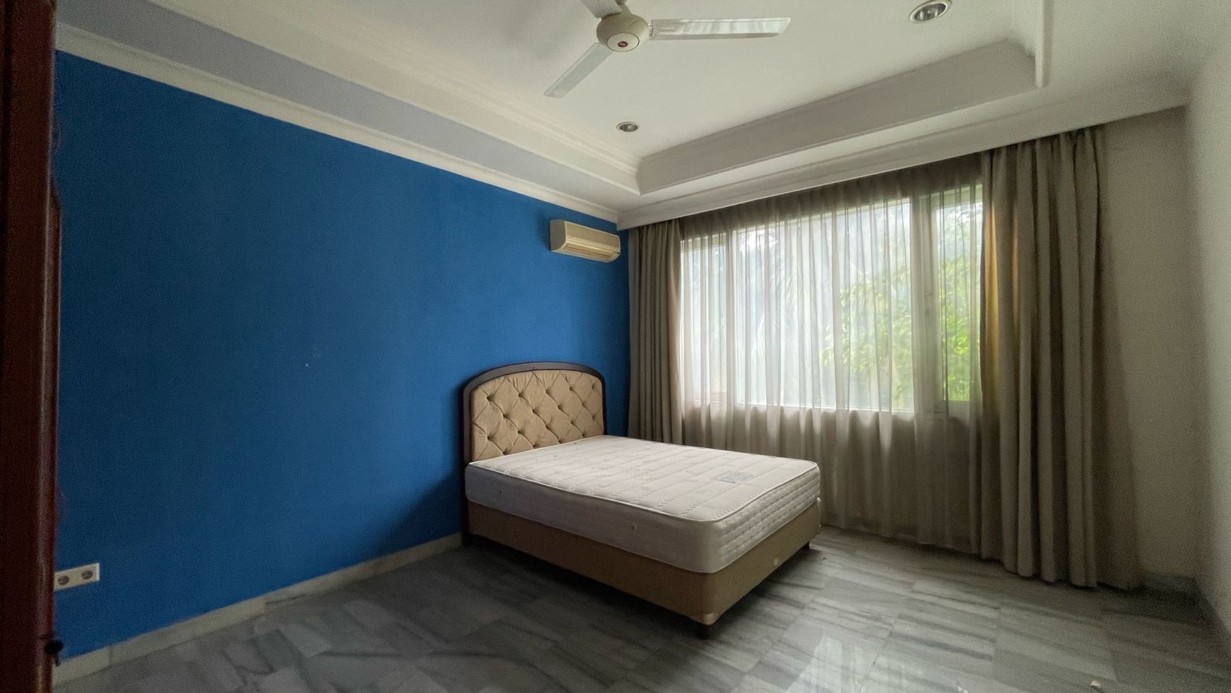Dijual Cepat Rumah di Executive Paradise Townhouse - P Antasari