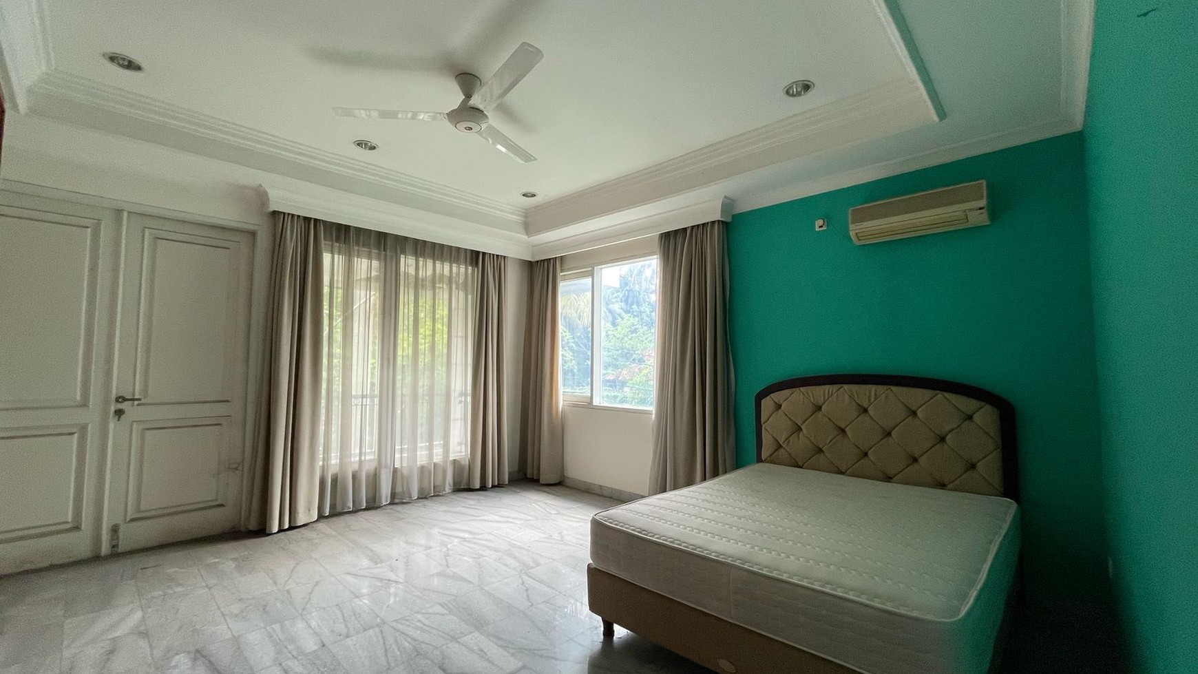Dijual Cepat Rumah di Executive Paradise Townhouse - P Antasari