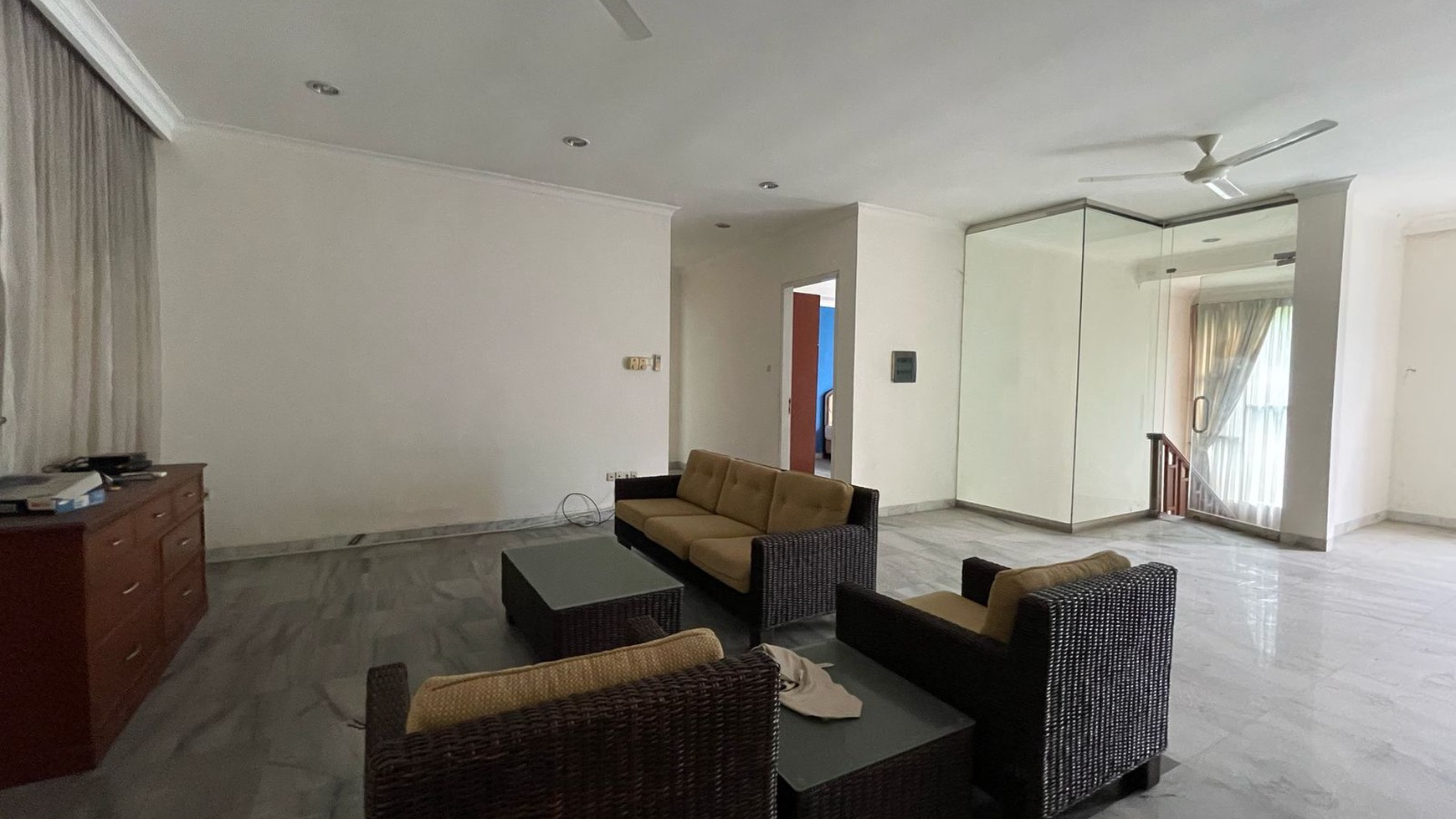 Dijual Cepat Rumah di Executive Paradise Townhouse - P Antasari