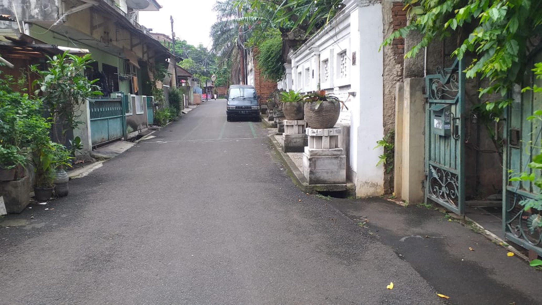 Di Jual Rumah 1lantai... di Kemang Asri, Nyaman, Tenang, Luas dan Bebas Banjir