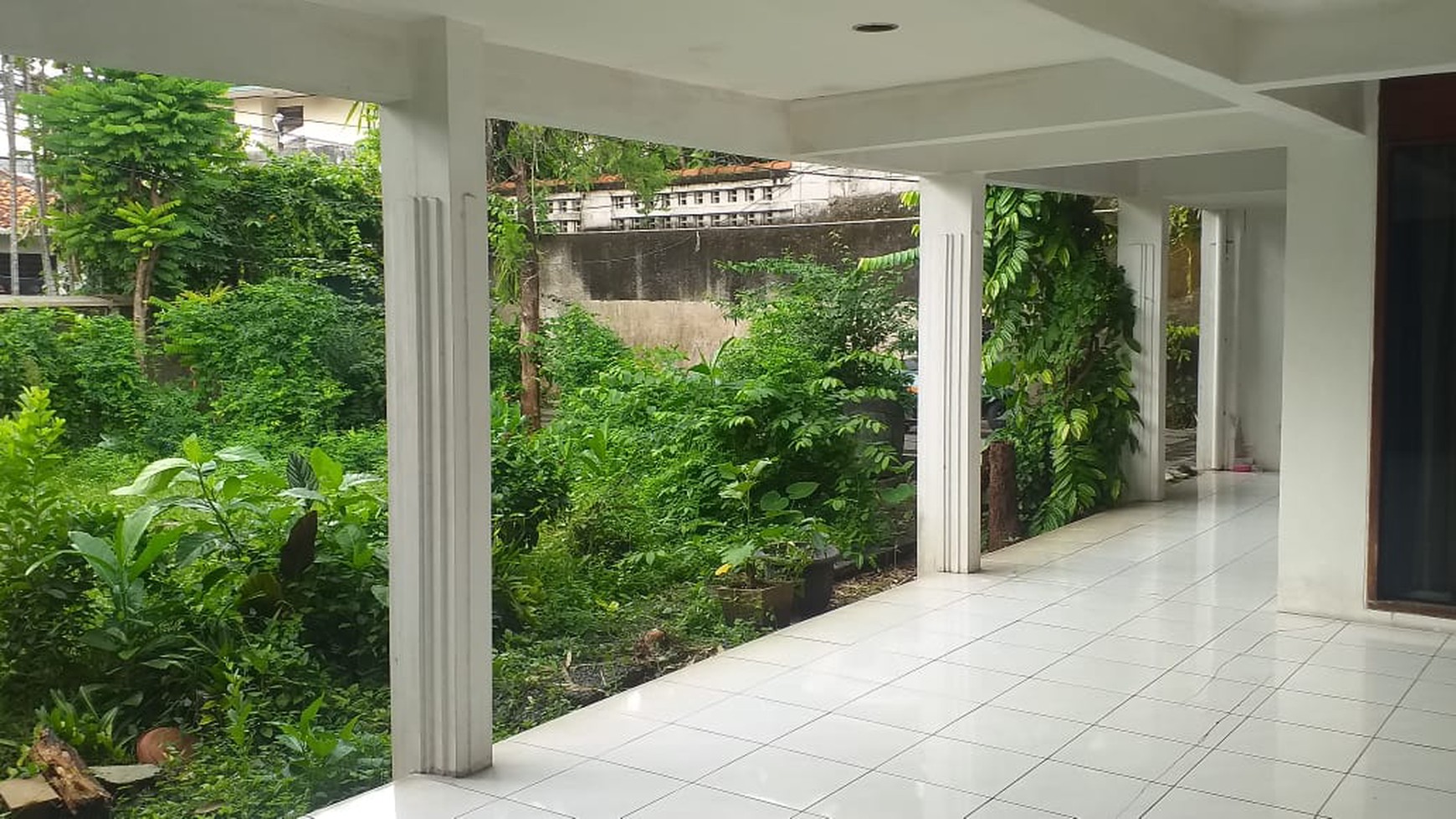 Di Jual Rumah 1lantai... di Kemang Asri, Nyaman, Tenang, Luas dan Bebas Banjir