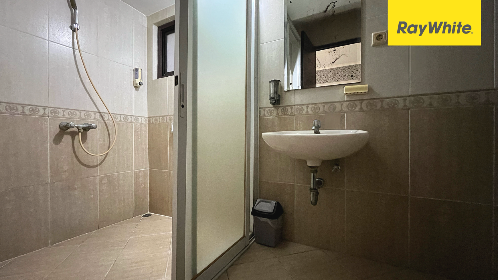 Rumah Furnished di Cluster Premium Kota Wisata, Cibubur