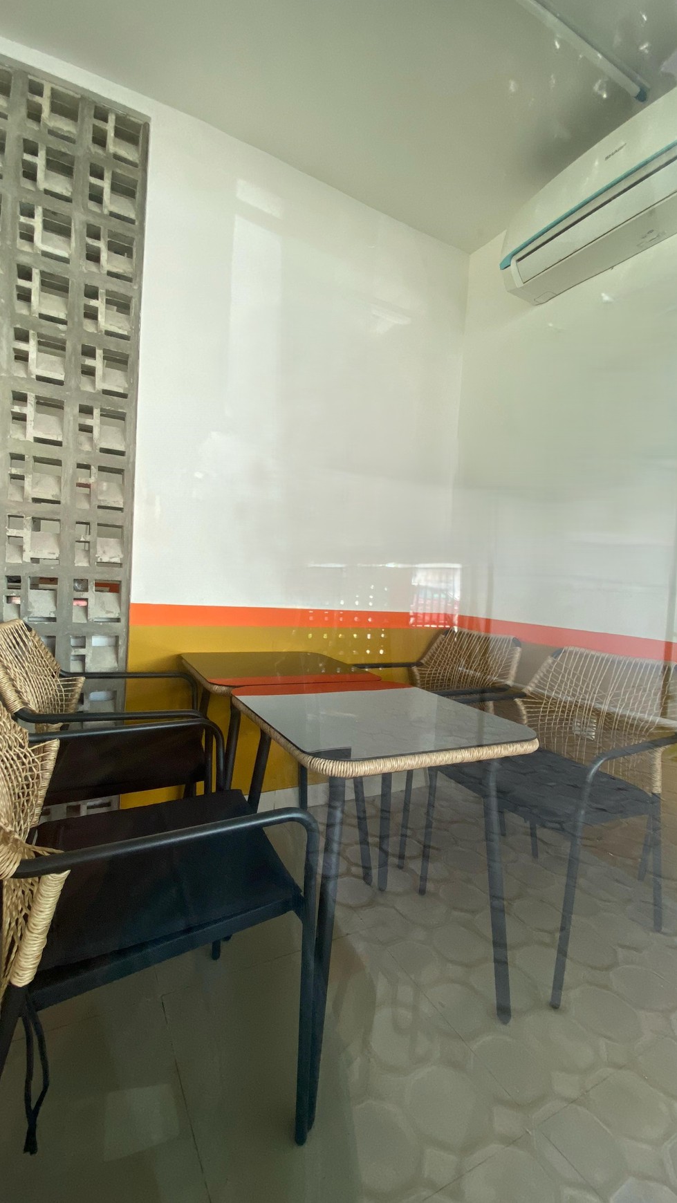 Disewa Rumah Pinggir Jalan Strategis di Bintaro Sektor 5  Cocok untuk Usaha