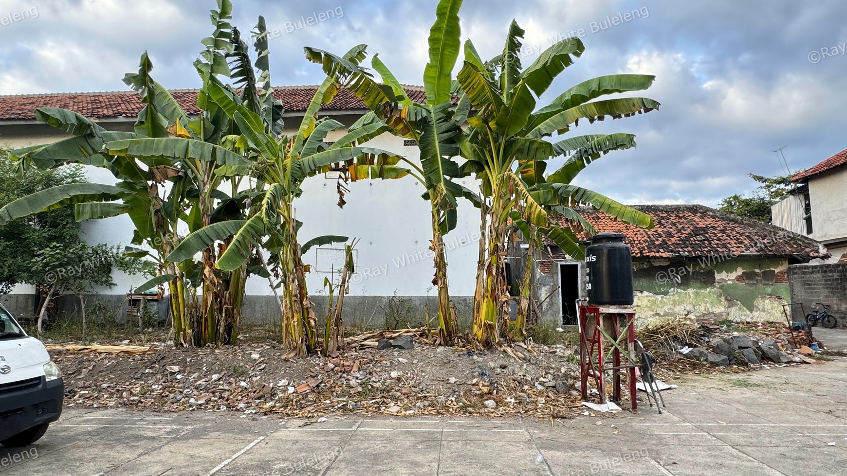 PRIME LAND IN SINGARAJA - JUST 68 METERS FROM THE BEACH!
