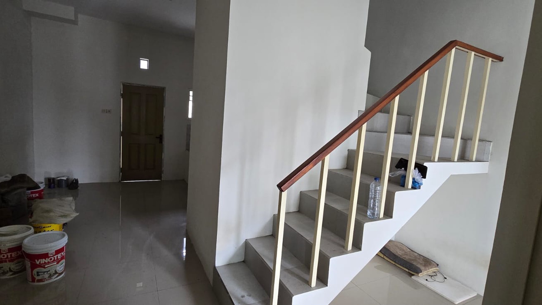 Rumah Murah di Medokan Ayu, 2 Lantai Siap Huni