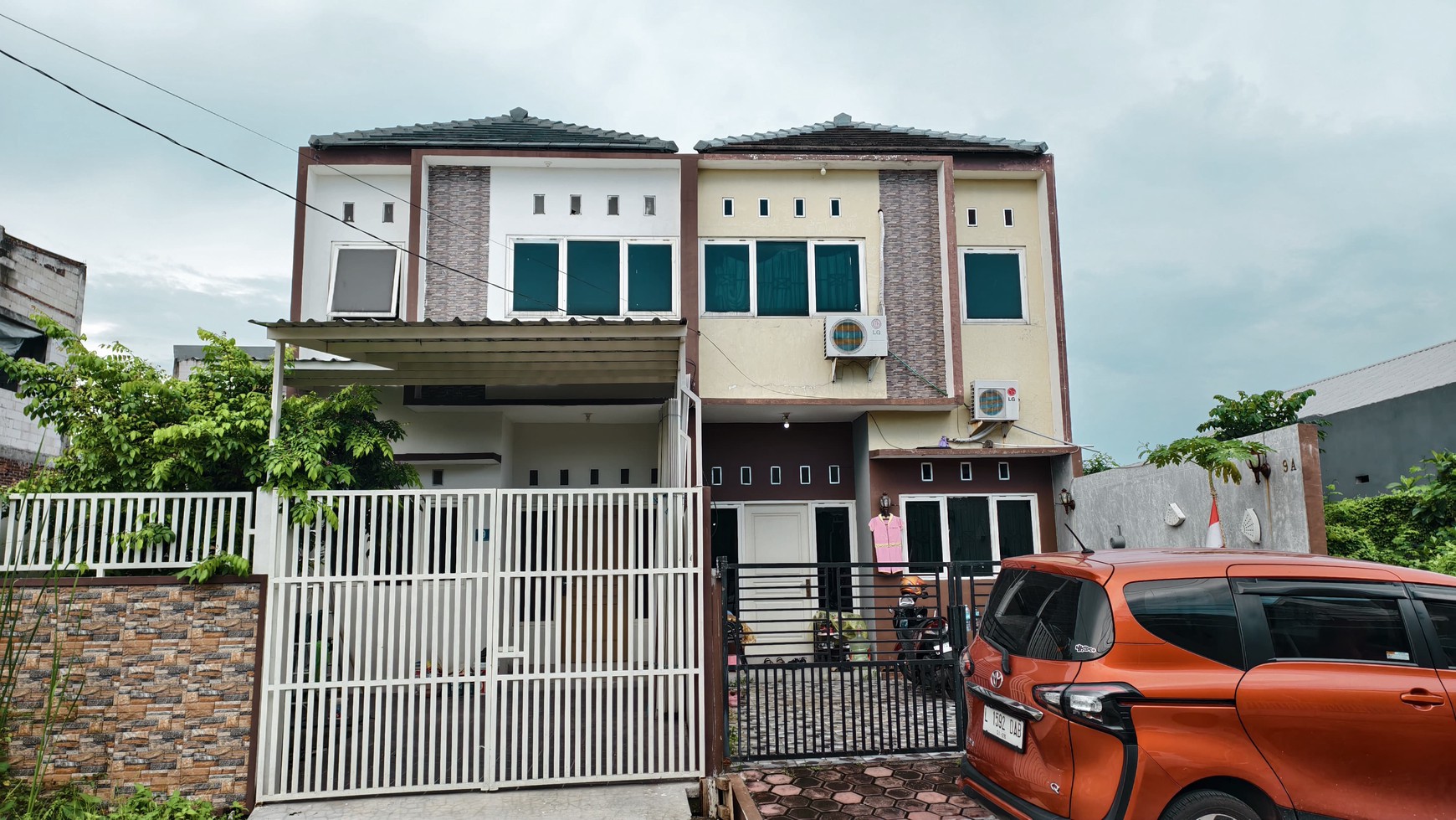 Rumah Murah di Medokan Ayu, 2 Lantai Siap Huni