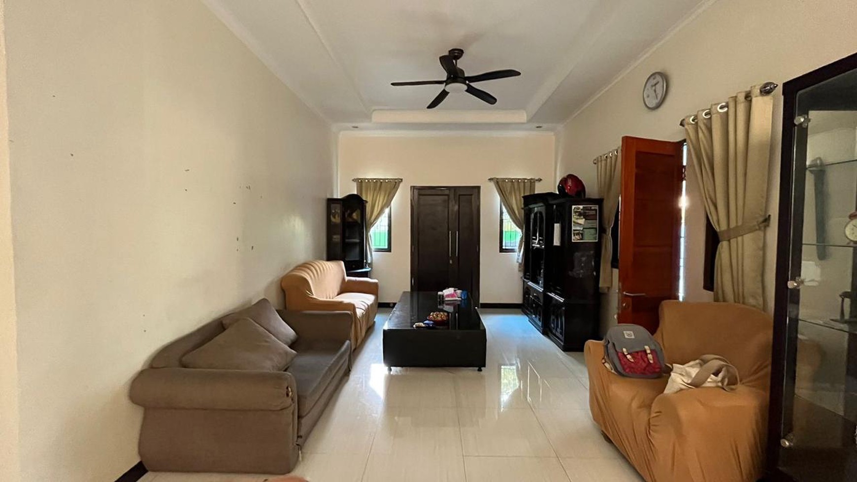 Rumah dengan 3 Lantai Nyaman Serta Lokasi Strategis di @Pondok Aren.