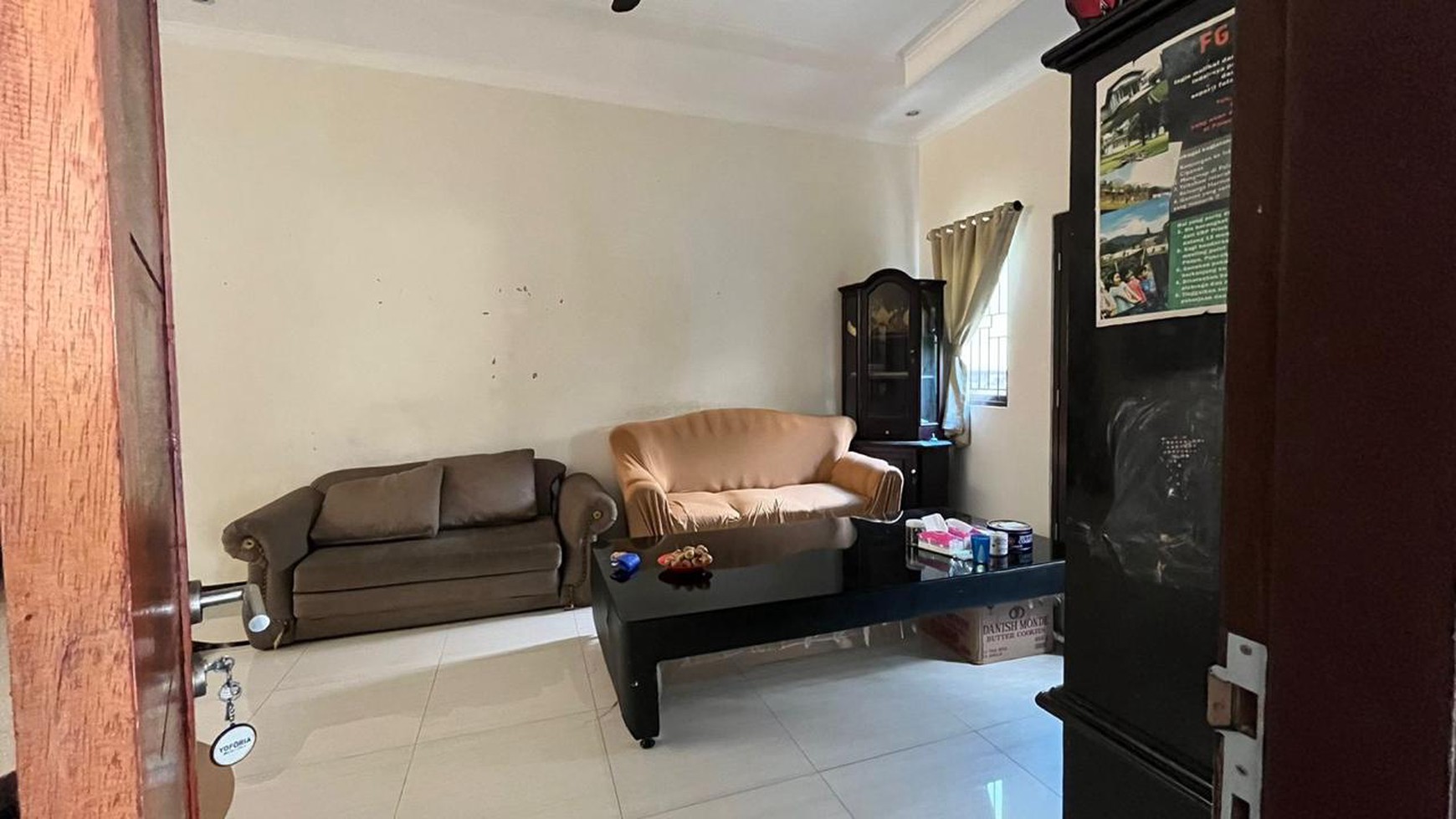 Rumah dengan 3 Lantai Nyaman Serta Lokasi Strategis di @Pondok Aren.