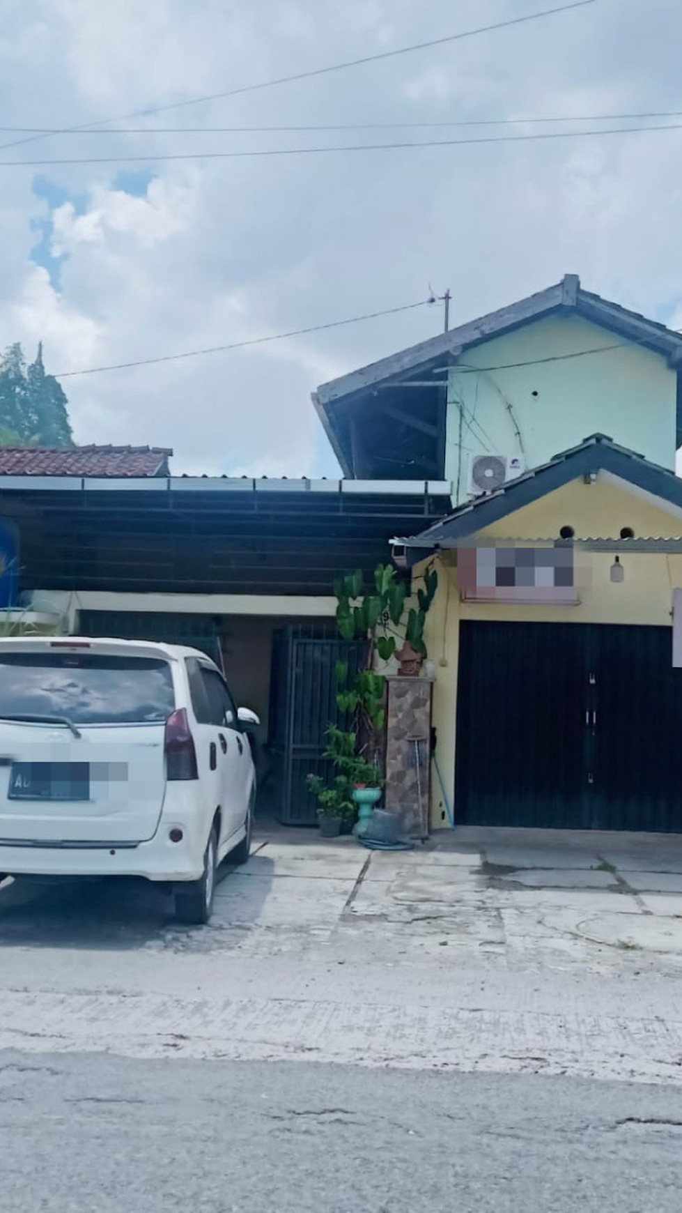 Dijual Rumah bonus Ruang Usaha Dekat UMY