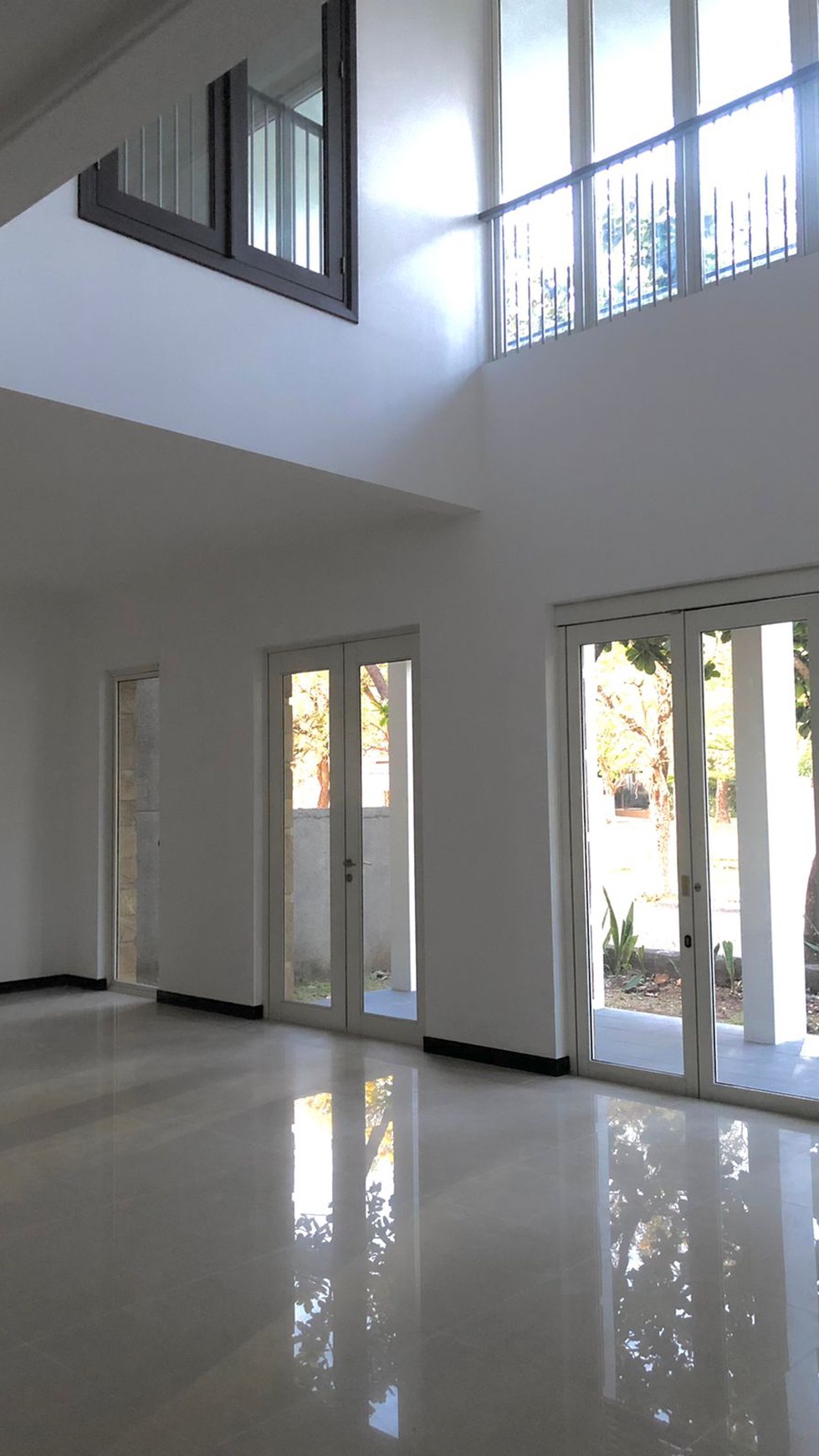 DIJUAL RUMAH DIAMOND HILL CITRALAND - SURABAYA BARAT