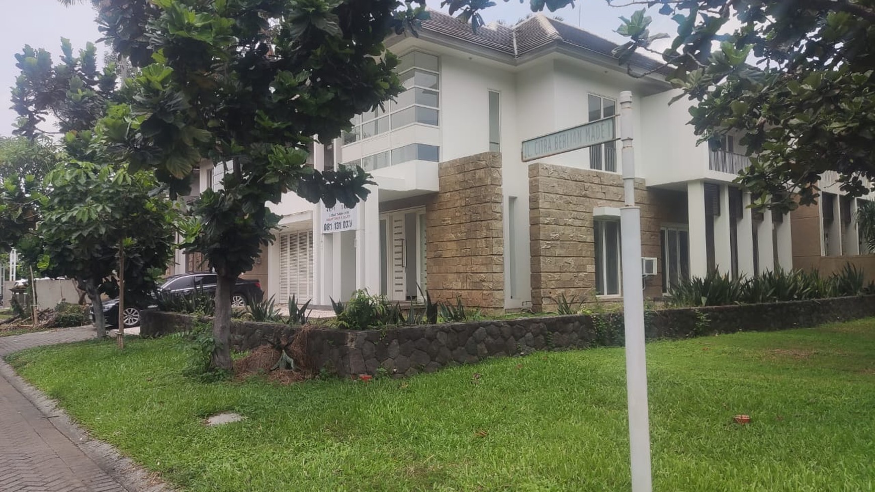 DIJUAL RUMAH DIAMOND HILL CITRALAND - SURABAYA BARAT
