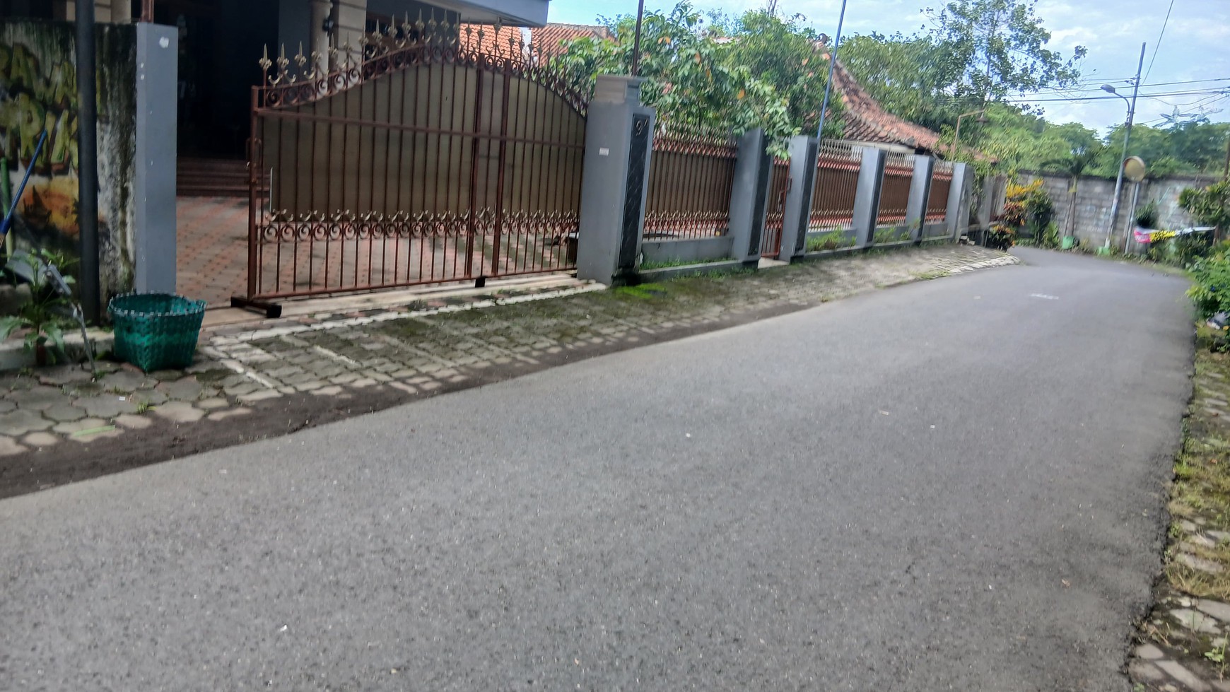 Rumah bebas banjir di kota gede