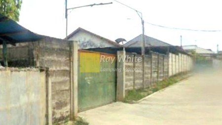 Tanah Dan Gudang Kedamaian