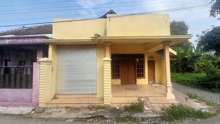 Rumah + Ruko Strategis di Permukiman Mojongapit, Jombang