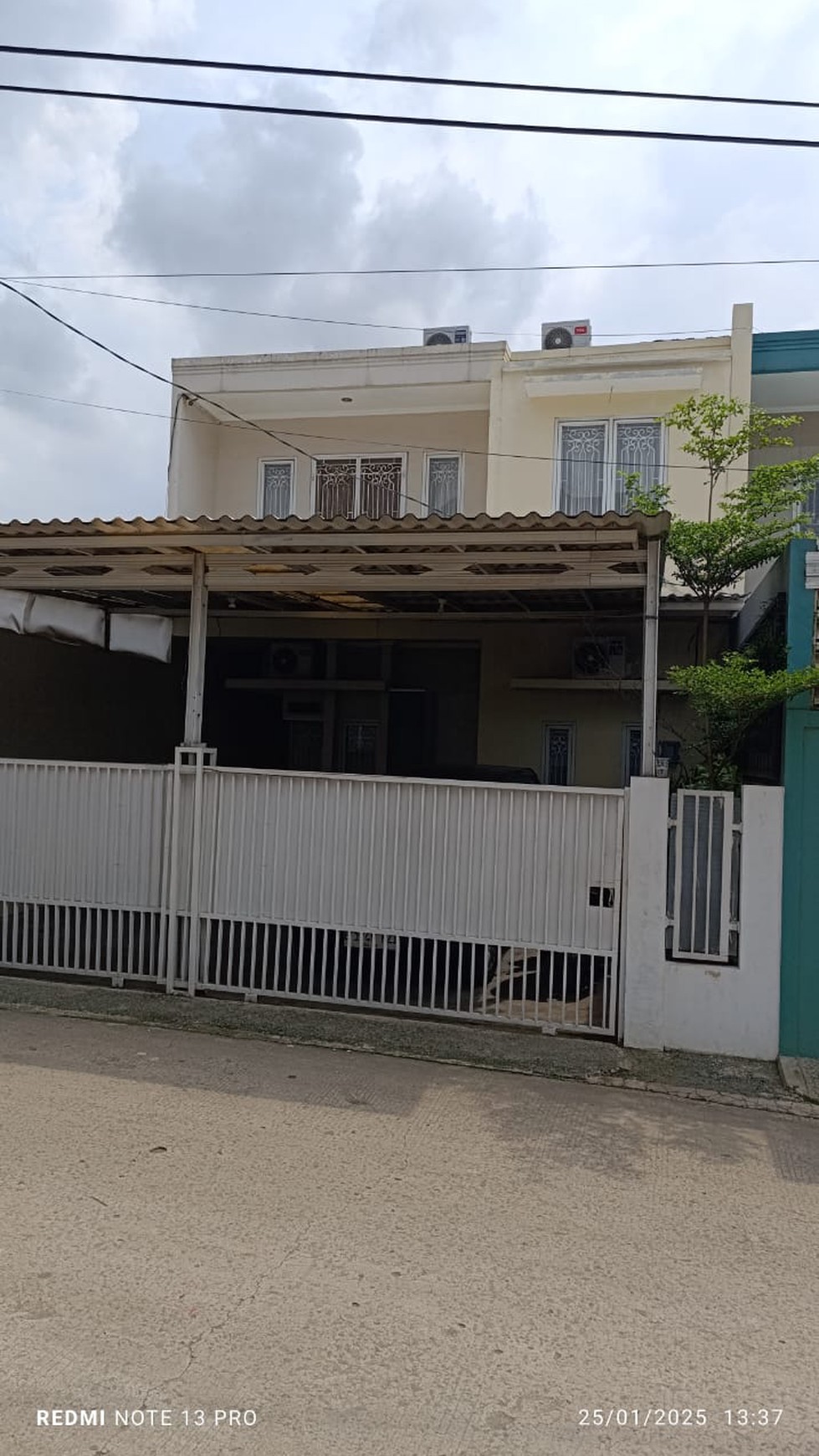 Rumah bebas banjir di jalan caman utara