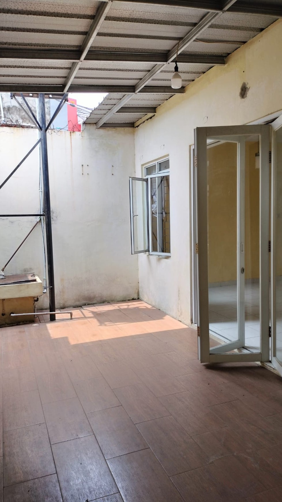 Rumah Siap Huni dan Terawat di Metland Transyogi Cileungsi