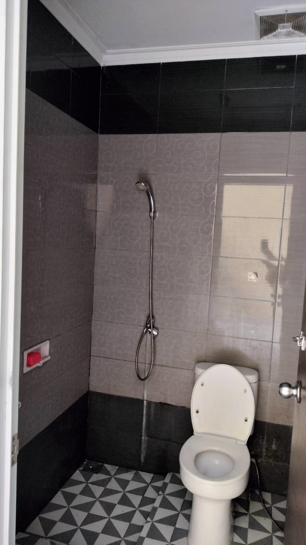 Rumah Siap Huni dan Terawat di Metland Transyogi Cileungsi