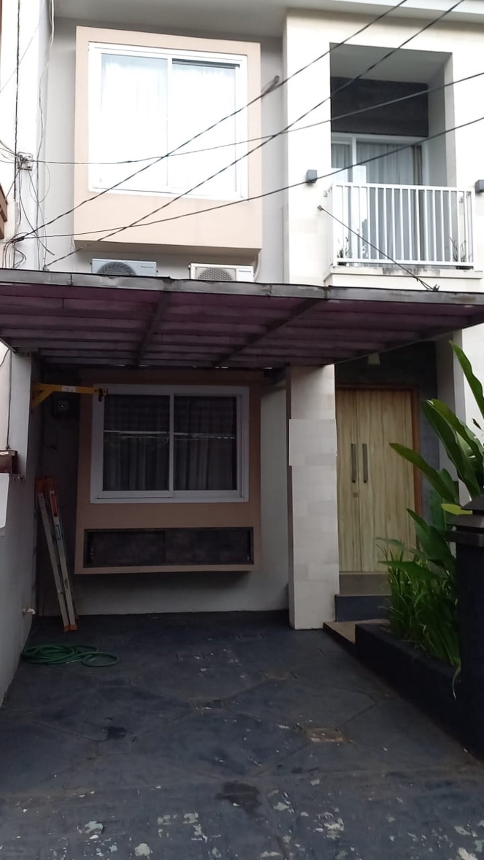 Rumah bangunan kokoh, Lokasi strategis di Bintaro