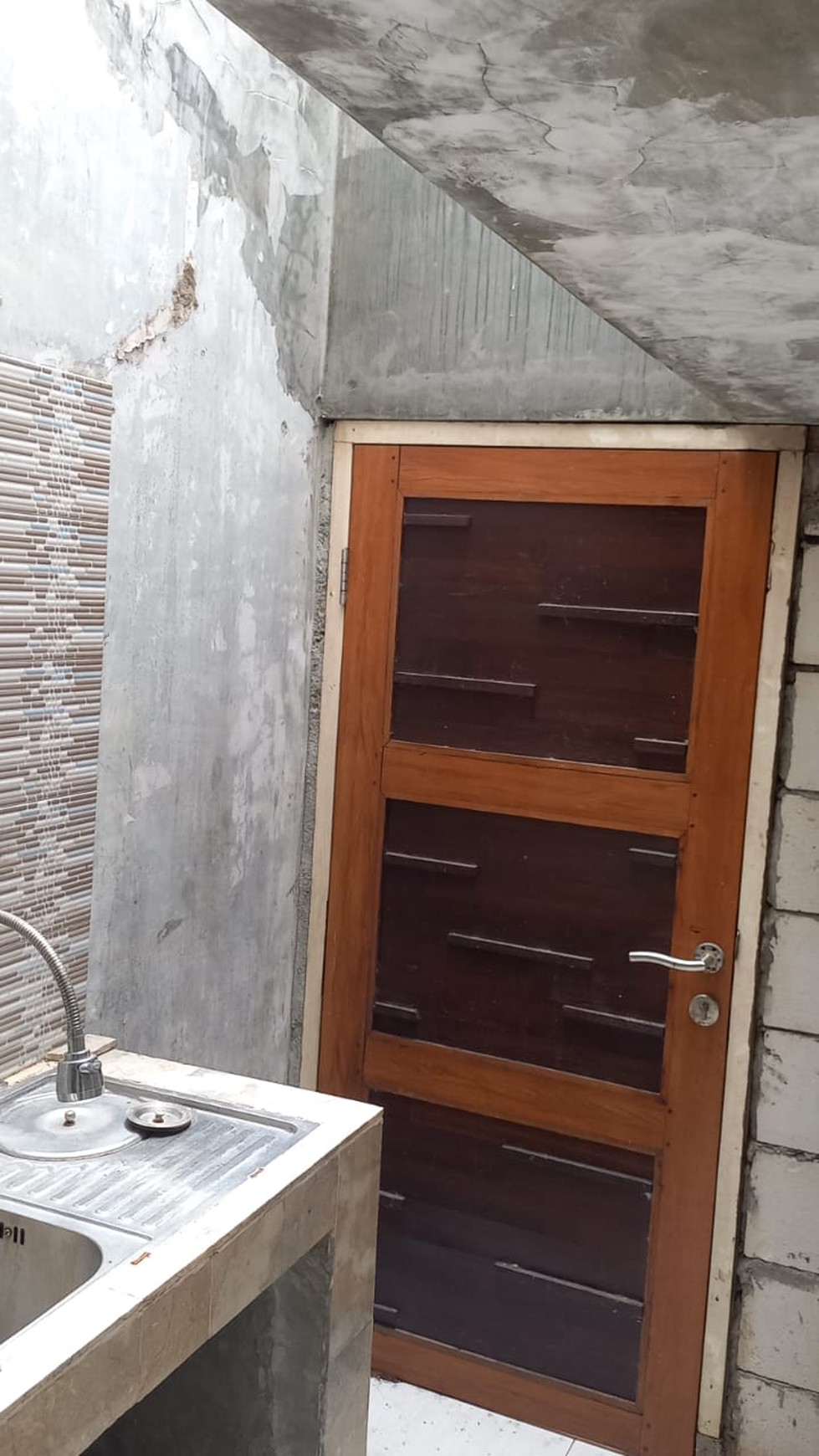 Rumah bangunan kokoh, Lokasi strategis di Bintaro