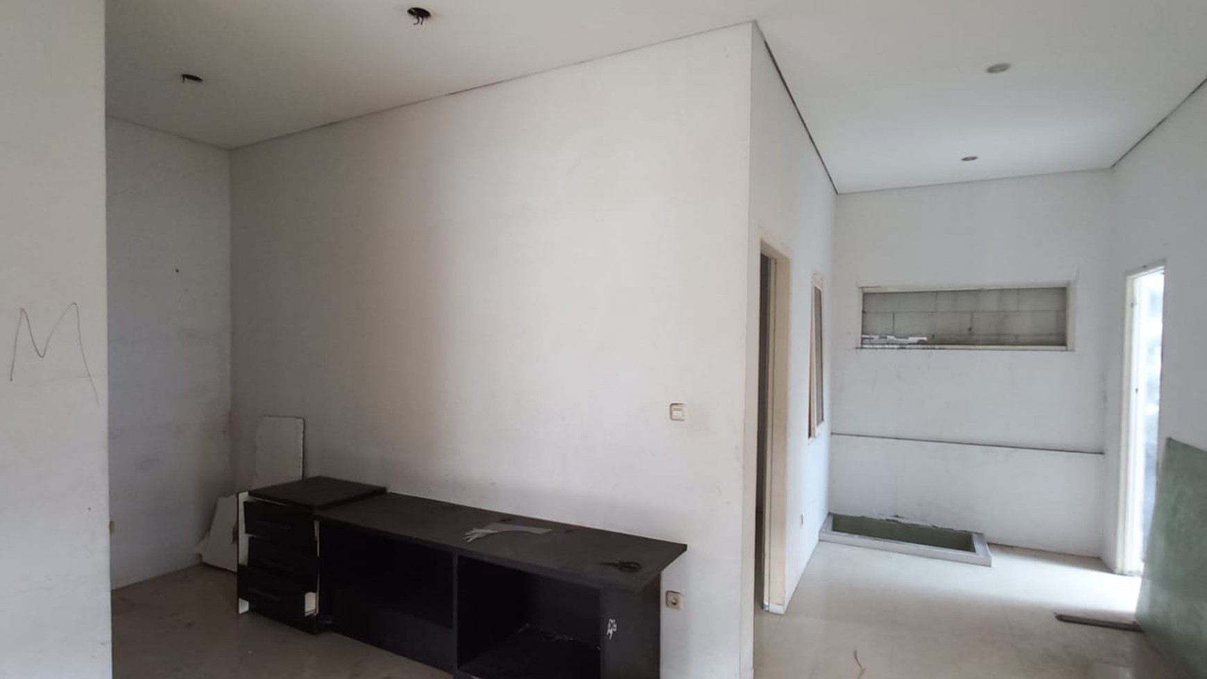 Rumah bangunan kokoh, Lokasi strategis di Bintaro