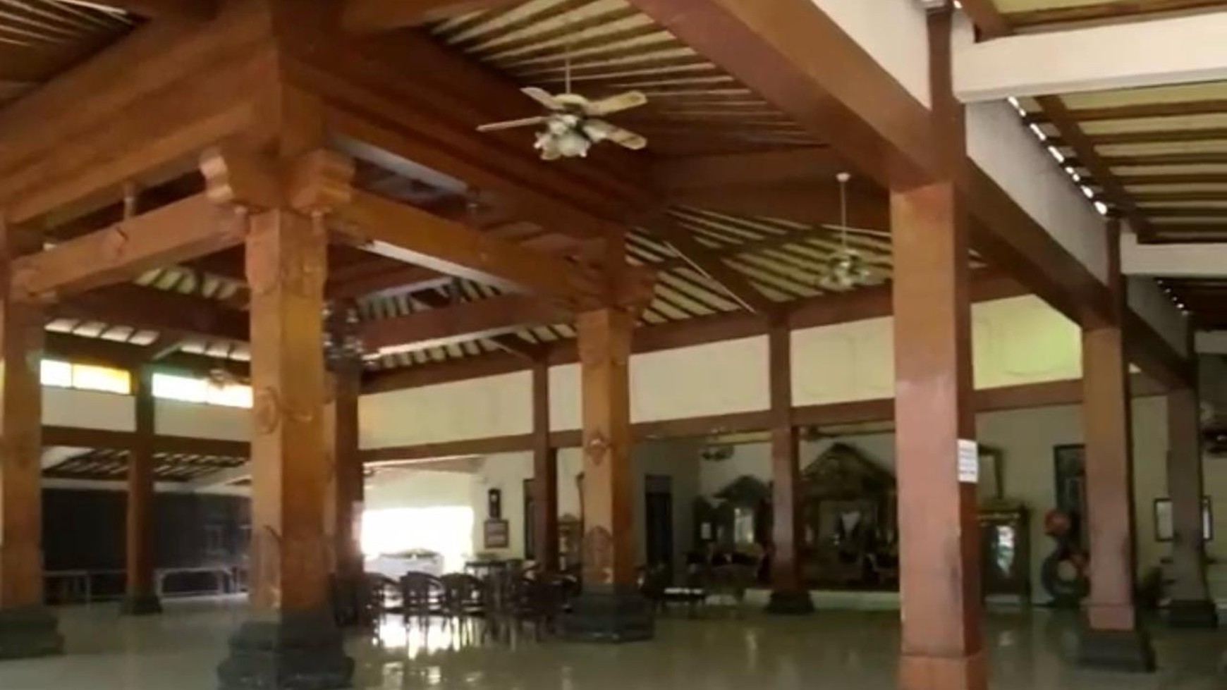 Rumah Luas Cocok dijadikan Gedung Pertemuan, Cluster, Ruang Usaha di Jogja (Kota)