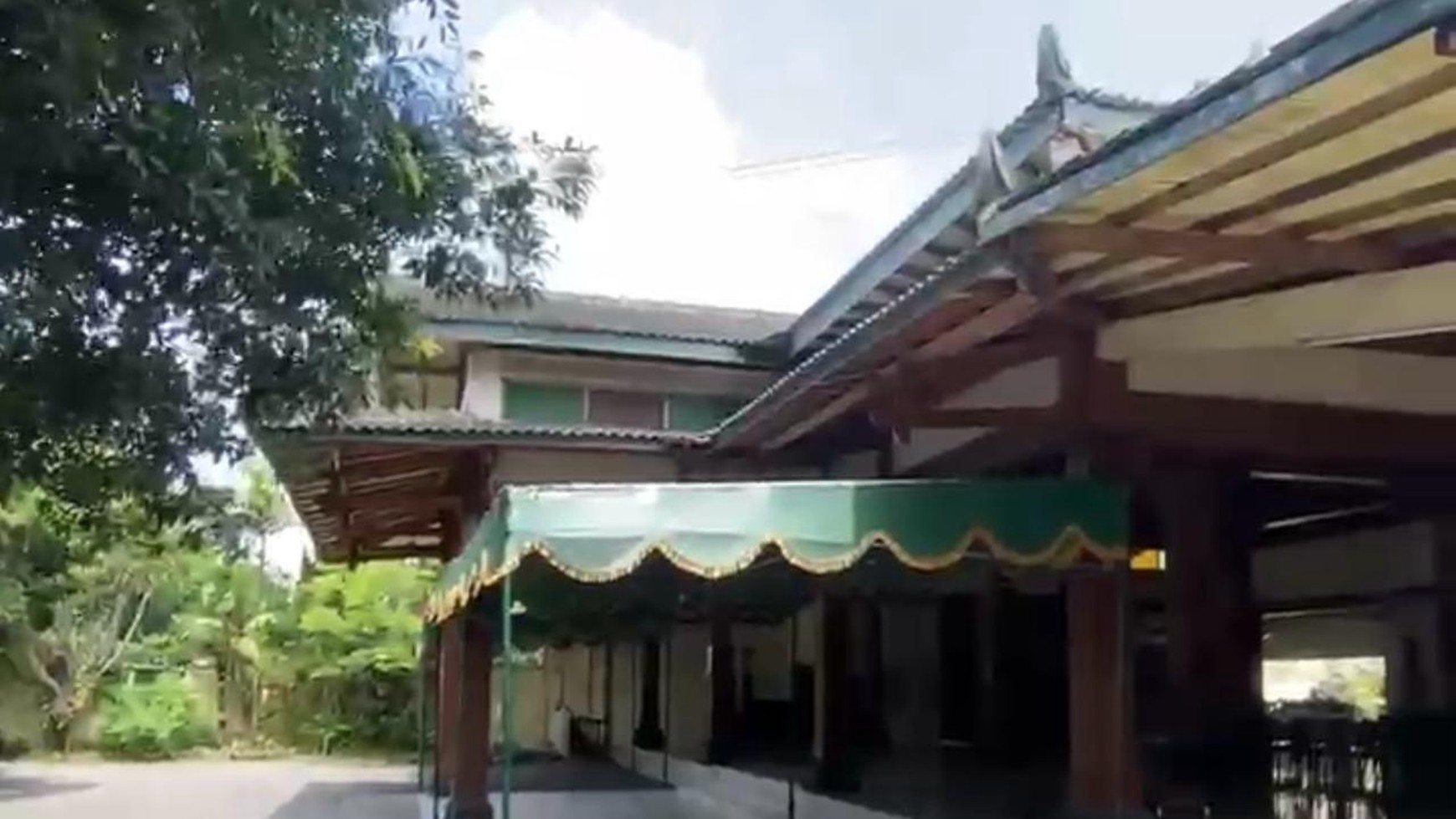 Rumah Luas Cocok dijadikan Gedung Pertemuan, Cluster, Ruang Usaha di Jogja (Kota)