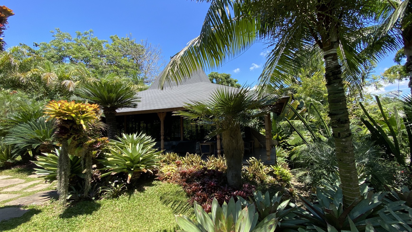 Leasehold - Exquisite Teak Joglo Office with Premium Finishes & Scenic Landscape