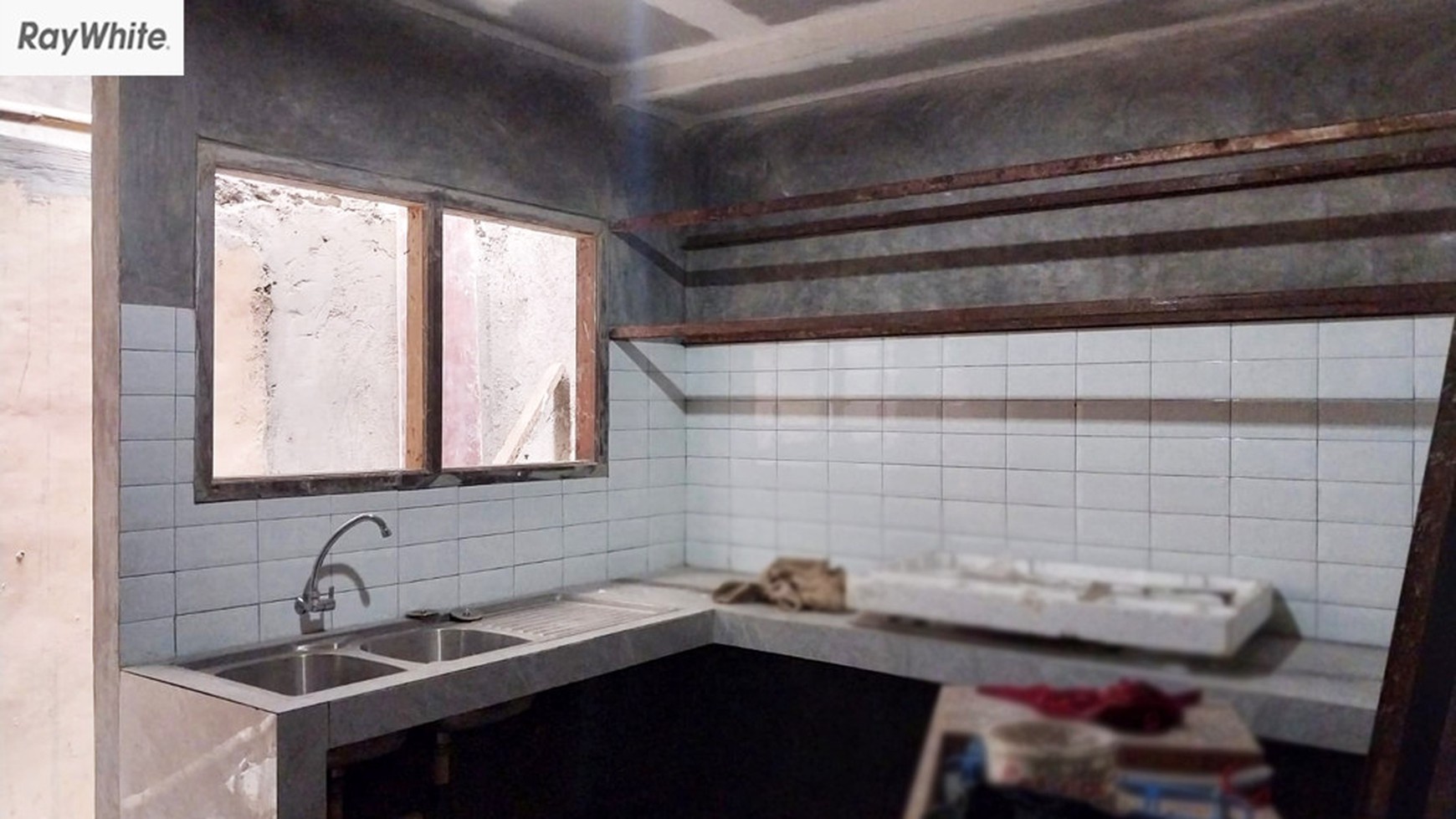 FOR SALE MURAH Rumah Kost Exclusive 17 Kamar Bendungan Hilir, Jakarta Pusat