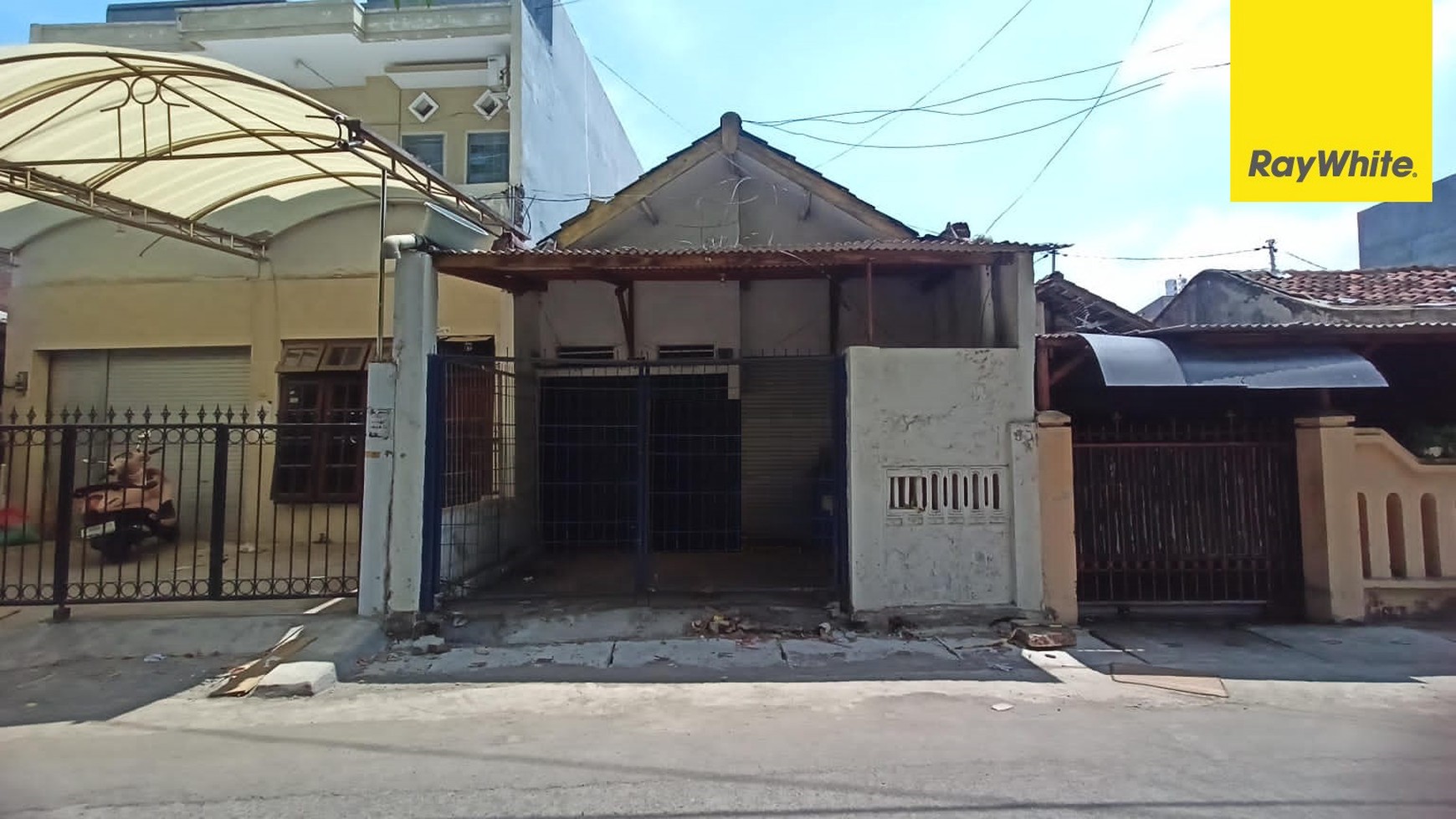 Dijual Rumah 2 lantai di Siwalankerto Selatan Surabaya
