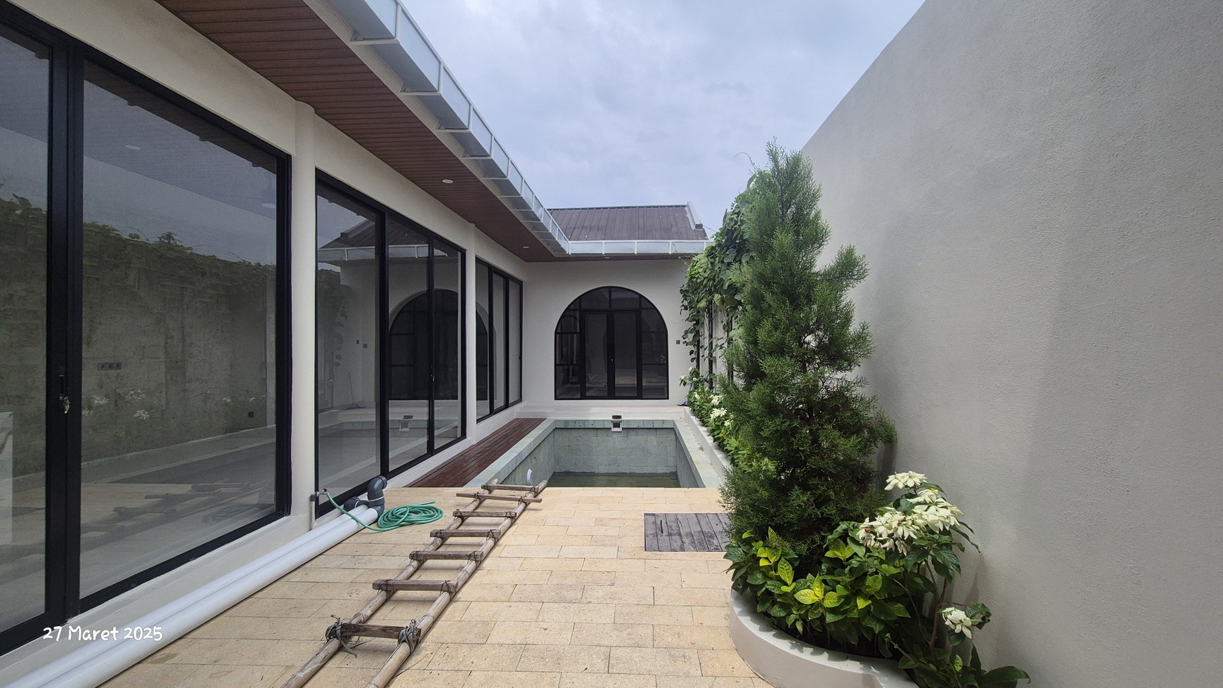 Rumah Hitung Tanah Area Cipete