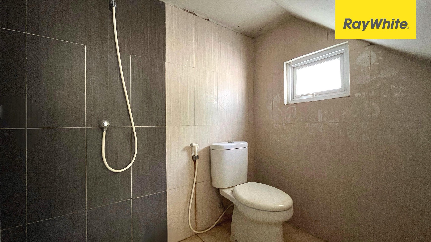 Rumah 2 Lantai di Metland Transyogi, Cibubur