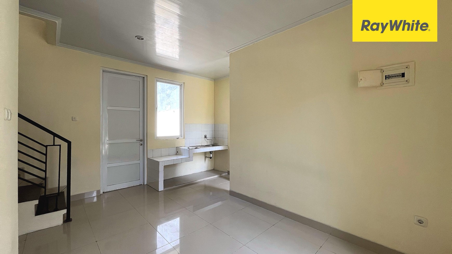 Rumah 2 Lantai di Metland Transyogi, Cibubur