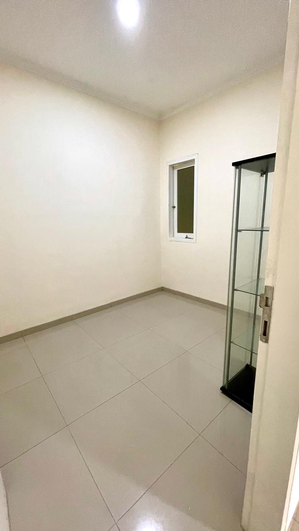 Rumah Siap Huni dengan Hunian Nyaman dan Asri di Ciputat.