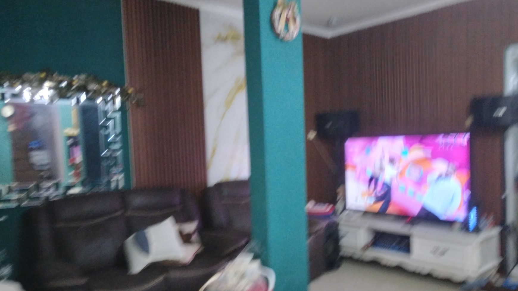 RUMAH 2,5 lantai CANTIK SIAP HUNI DI KOTA WISATA CIBUBUR