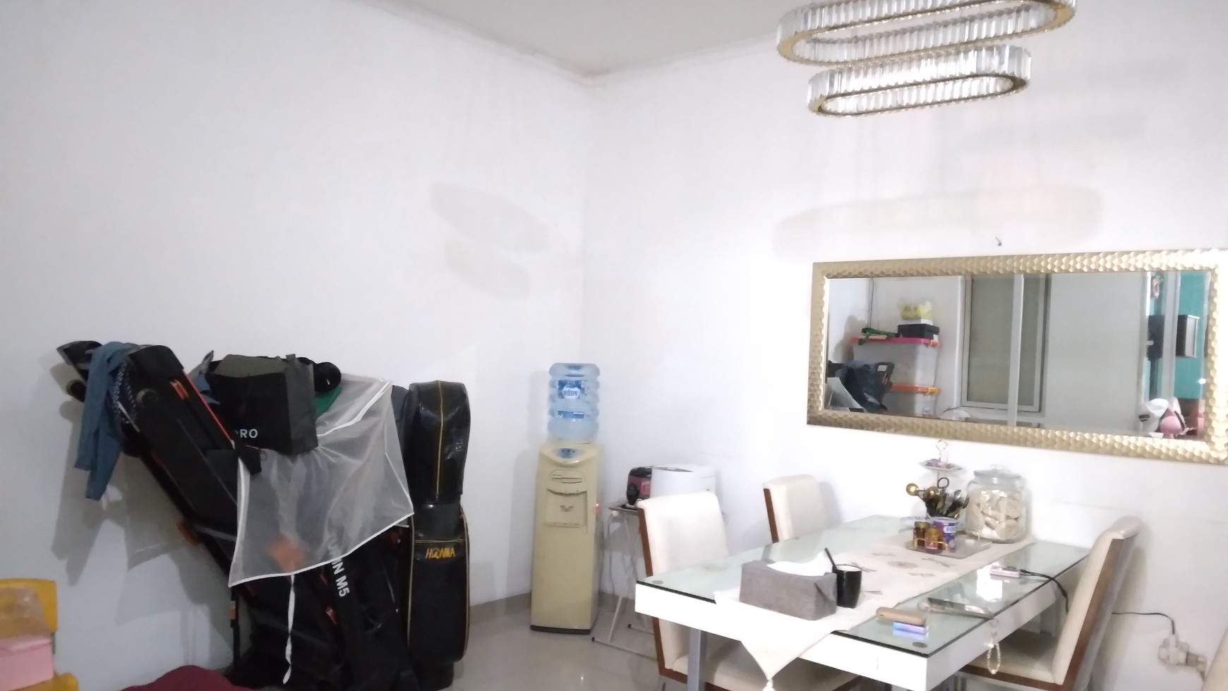 RUMAH 2,5 lantai CANTIK SIAP HUNI DI KOTA WISATA CIBUBUR