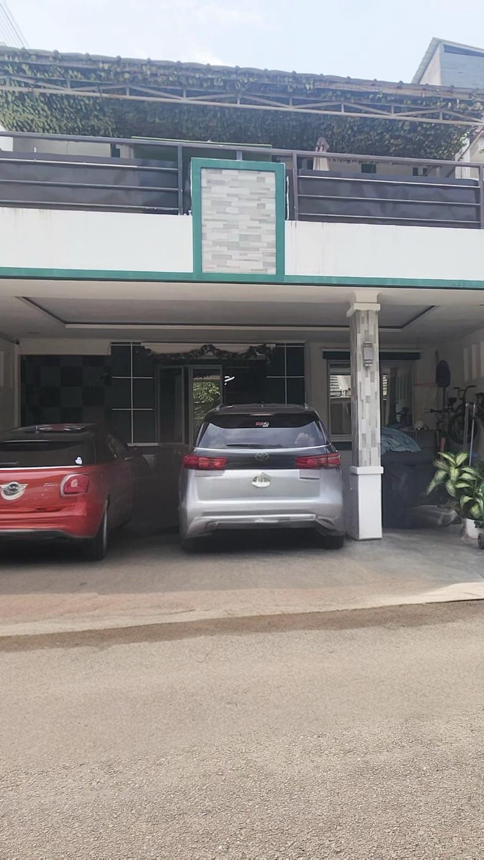 RUMAH 2,5 lantai CANTIK SIAP HUNI DI KOTA WISATA CIBUBUR