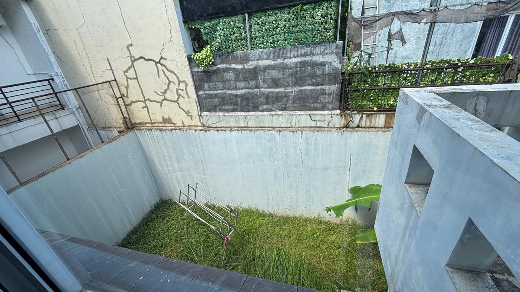 Rumah Sejuk Hijau di Taman Kenari Nusantara Cibubur 