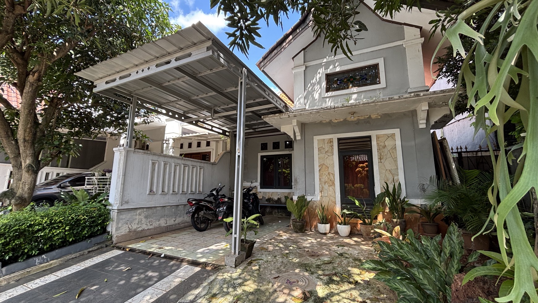 Rumah Sejuk Hijau di Taman Kenari Nusantara Cibubur 