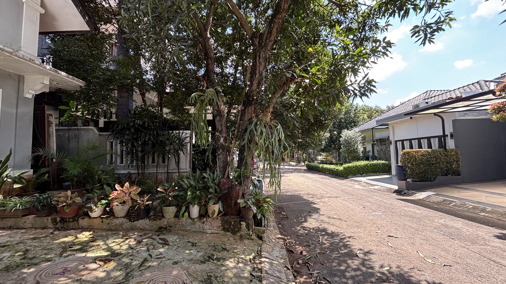 Rumah Sejuk Hijau di Taman Kenari Nusantara Cibubur 