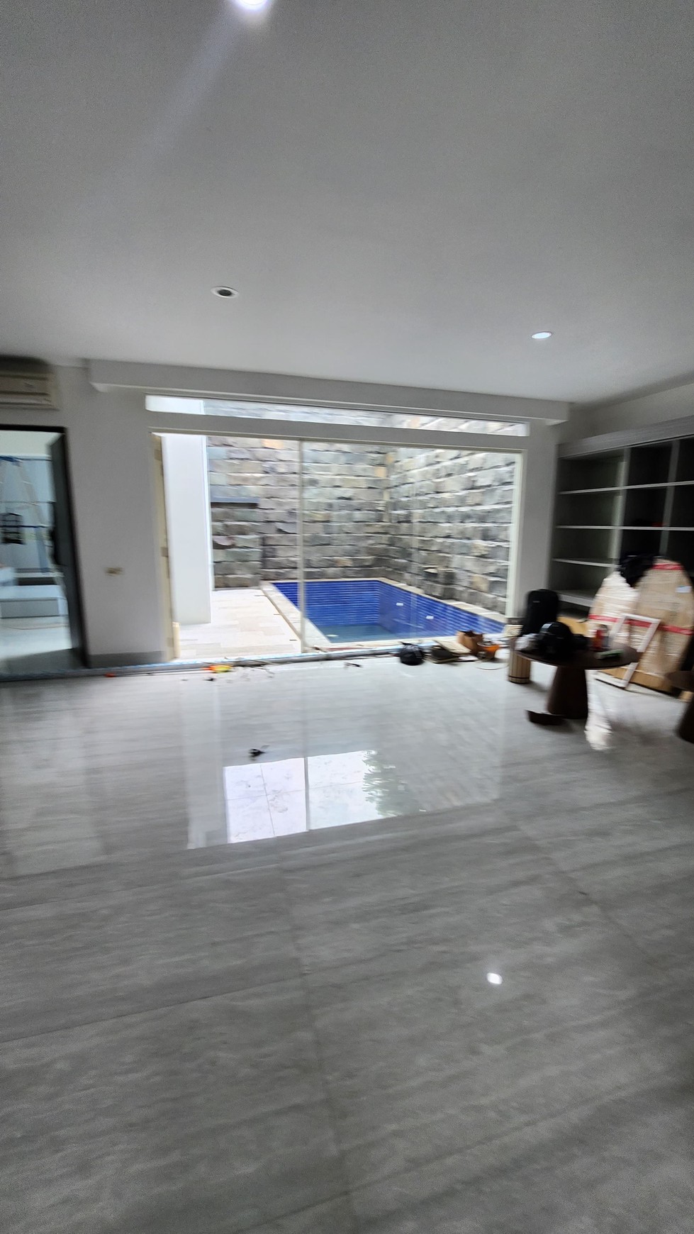 Disewakan Private Pool Rumah Graha Family Surabaya Area Pakuwon Indah, Citraland, Bukit Darmo Golf, Dian Istana